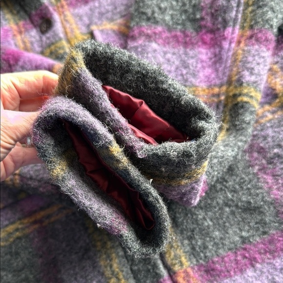 Peak Performance Plaid Gray, Pink, Purple Kelly Shirt Jacket Wool Shacket - Picture 6 of 16